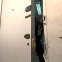 Niko kicks a locked door open. | Views: 3104
